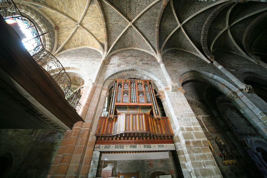 Monastier sur Gazeille - l'orgue de l'abbatiale